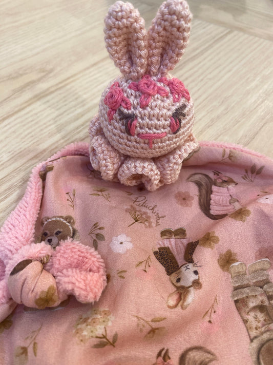 Doudou lapin rose animaux de la forêt