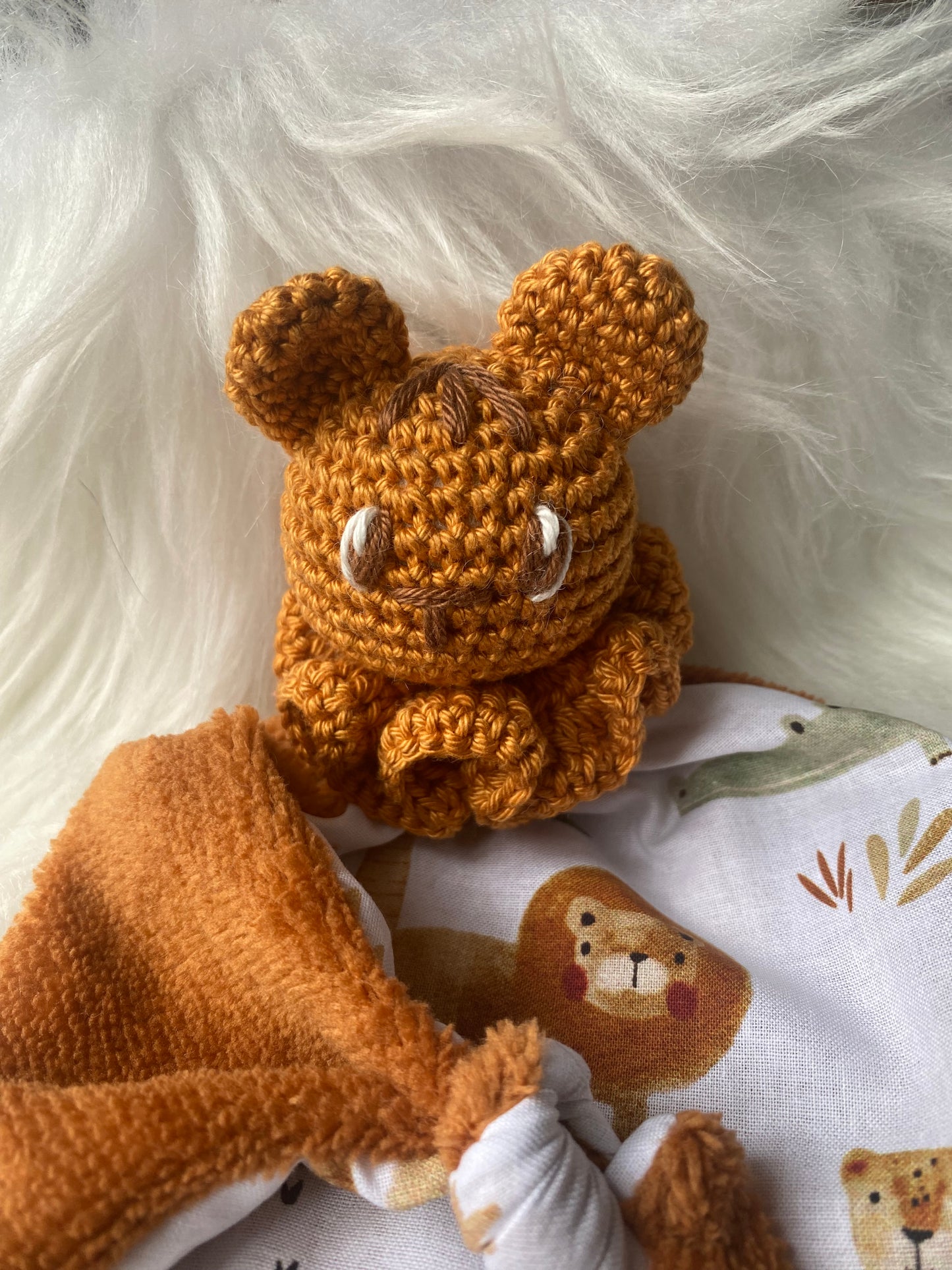 Doudou lapin tigre