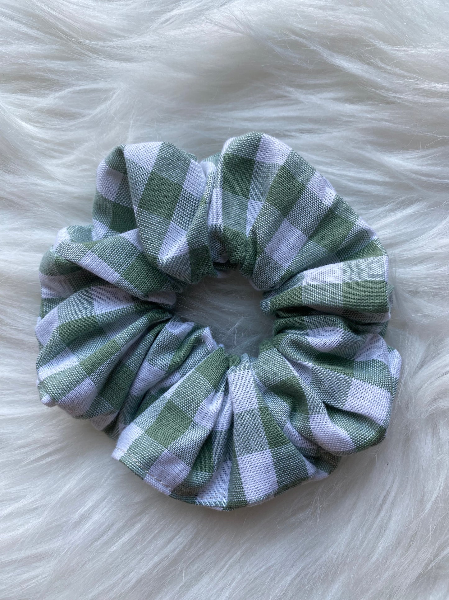 Chouchou vert à carreaux