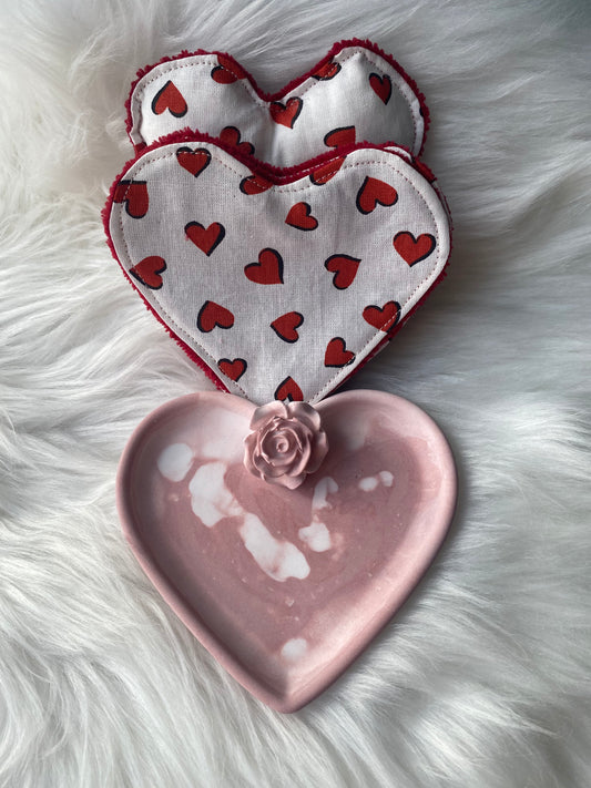 Coffret cadeau lingettes, éponge, coeur pour bijoux