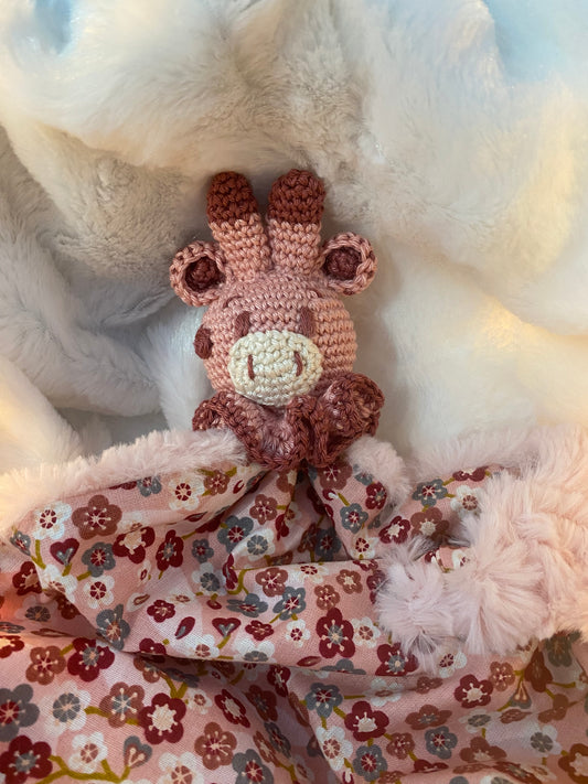 Doudou Girafe "LOUISON", vieux rose avec des fleurs