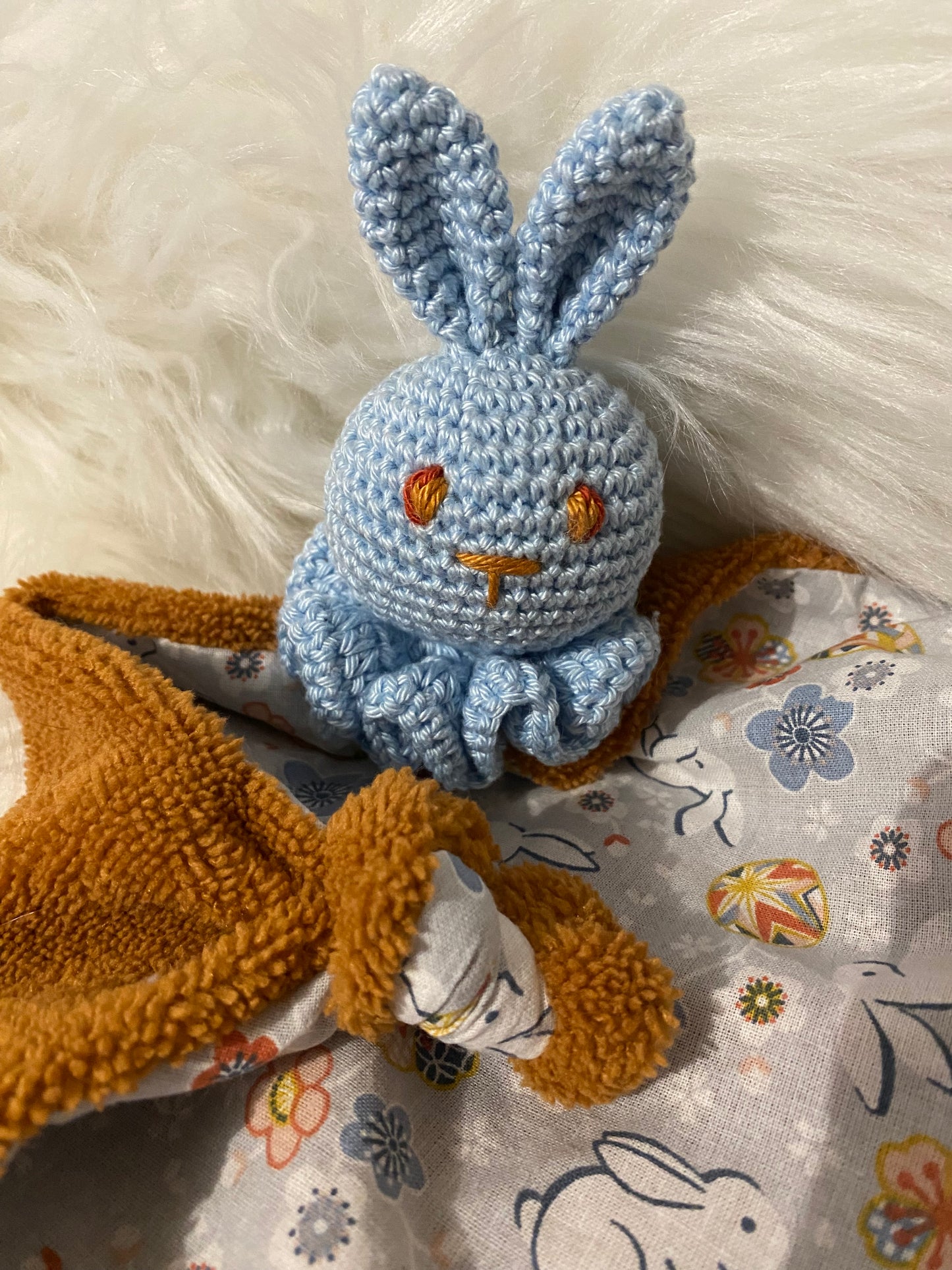 Doudou Lapin "COLLINE", coton fleuri avec lapins
