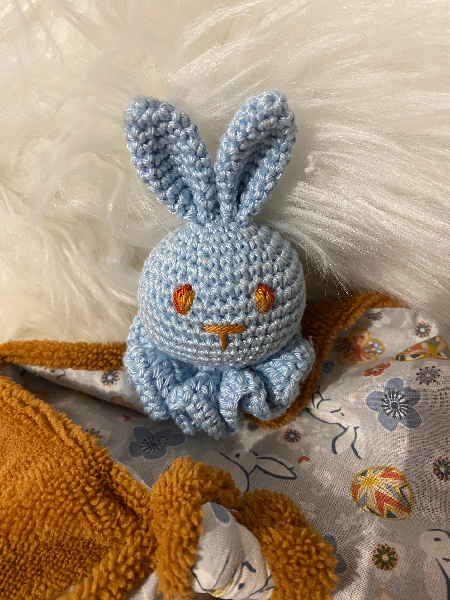 Doudou Lapin "COLLINE", coton fleuri avec lapins