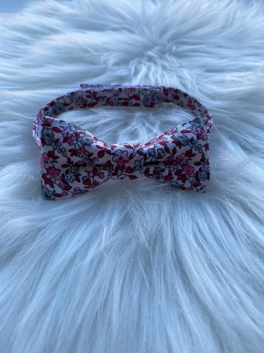 Noeud papillon fleuri bébé