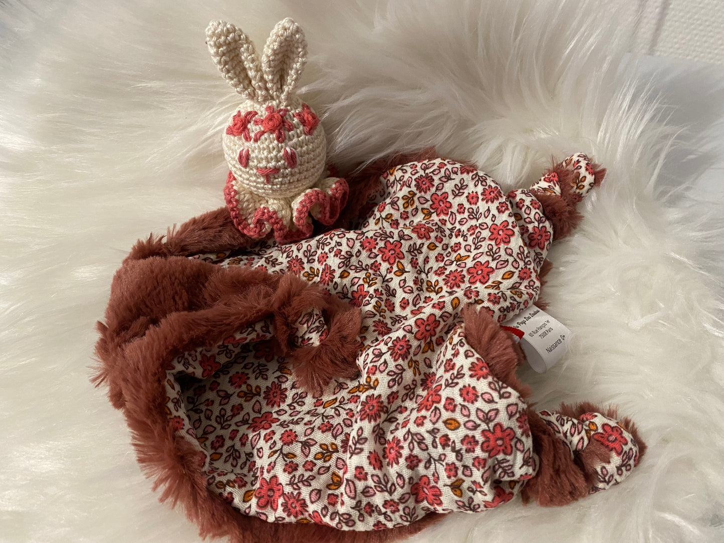 Doudou Lapin "COLLINE" fausse fourrure et coton fleuri