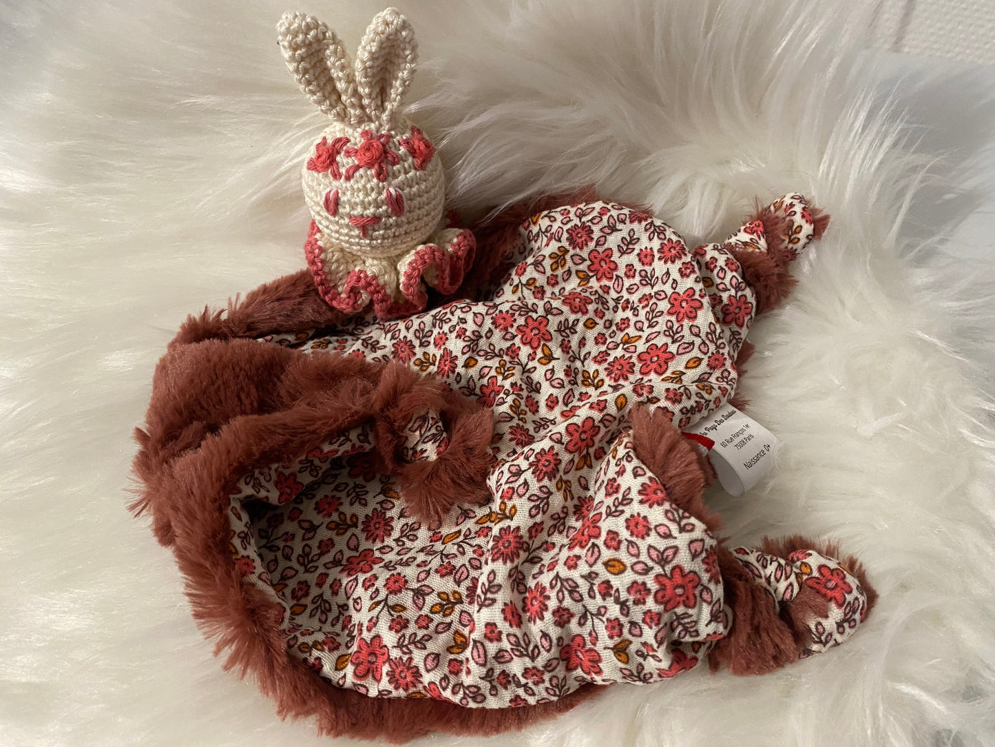 Doudou Lapin "COLLINE" fausse fourrure et coton fleuri