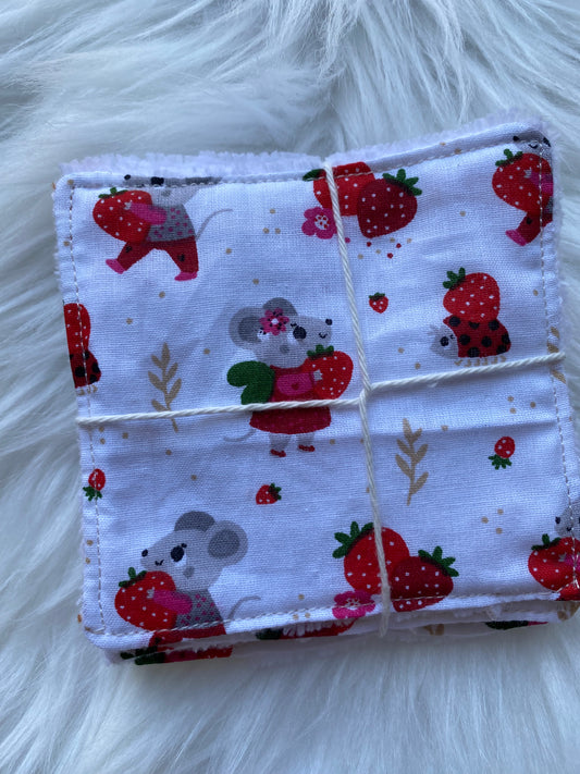 5 Lingettes motif fraises et souris