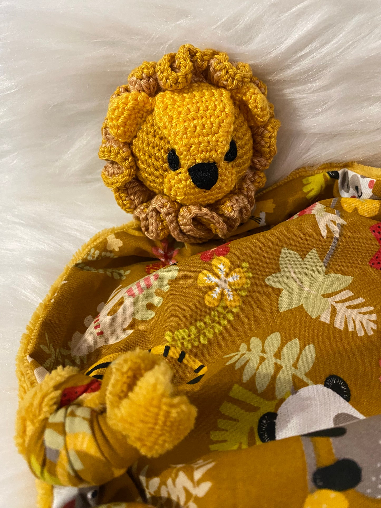 Doudou Lion "LEON", jaune motifs animaux