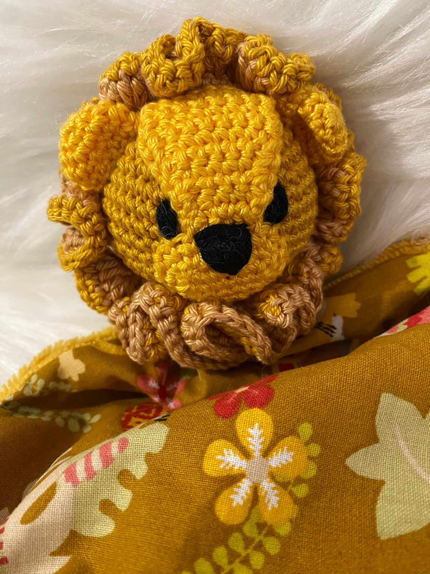 Doudou Lion "LEON", jaune motifs animaux
